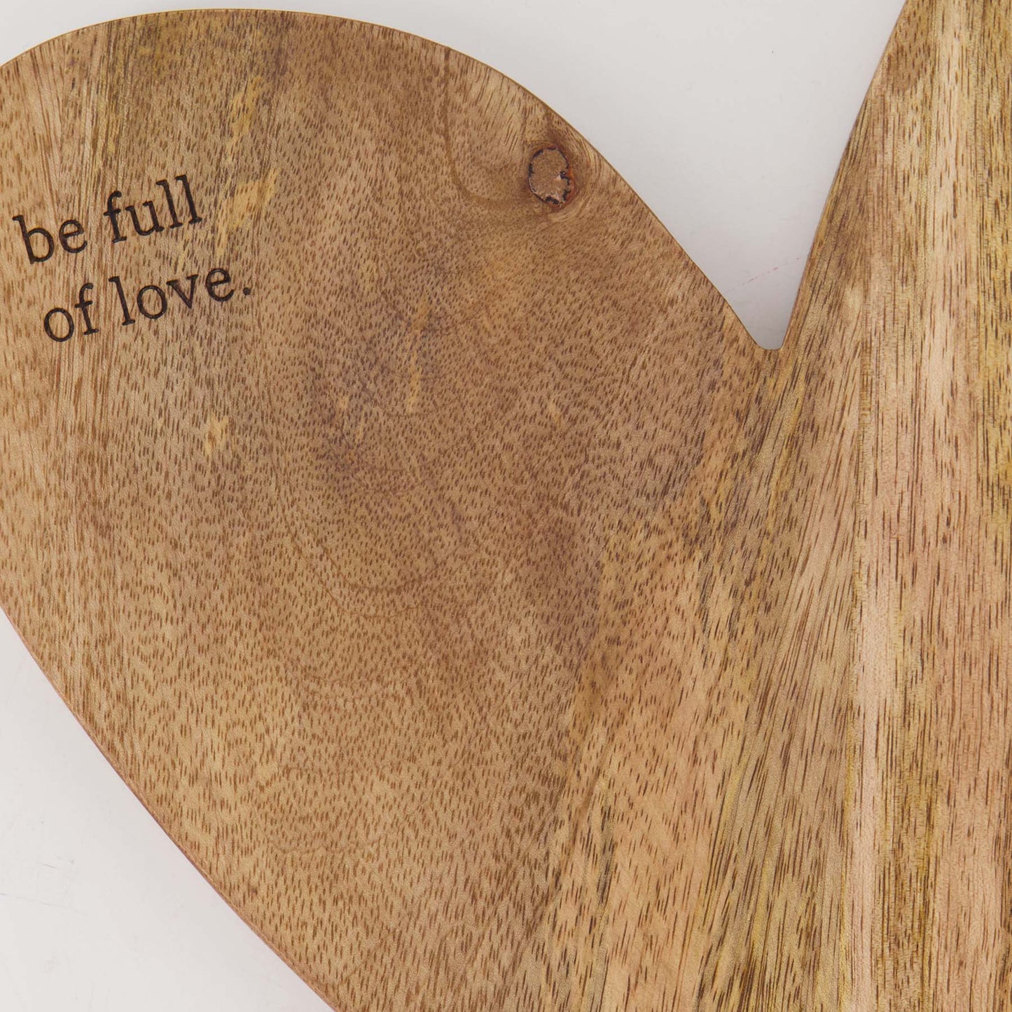 Borrelplank mangohout Be full of love