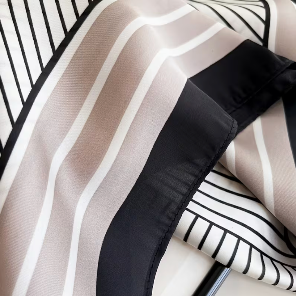 Carré Sjaaltje Claire