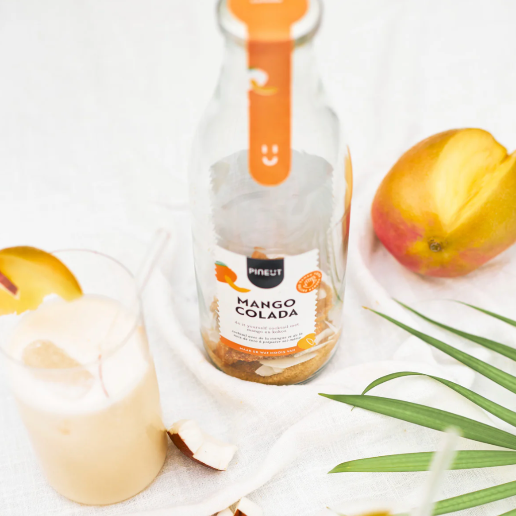 DIY Cocktail Mango Colada