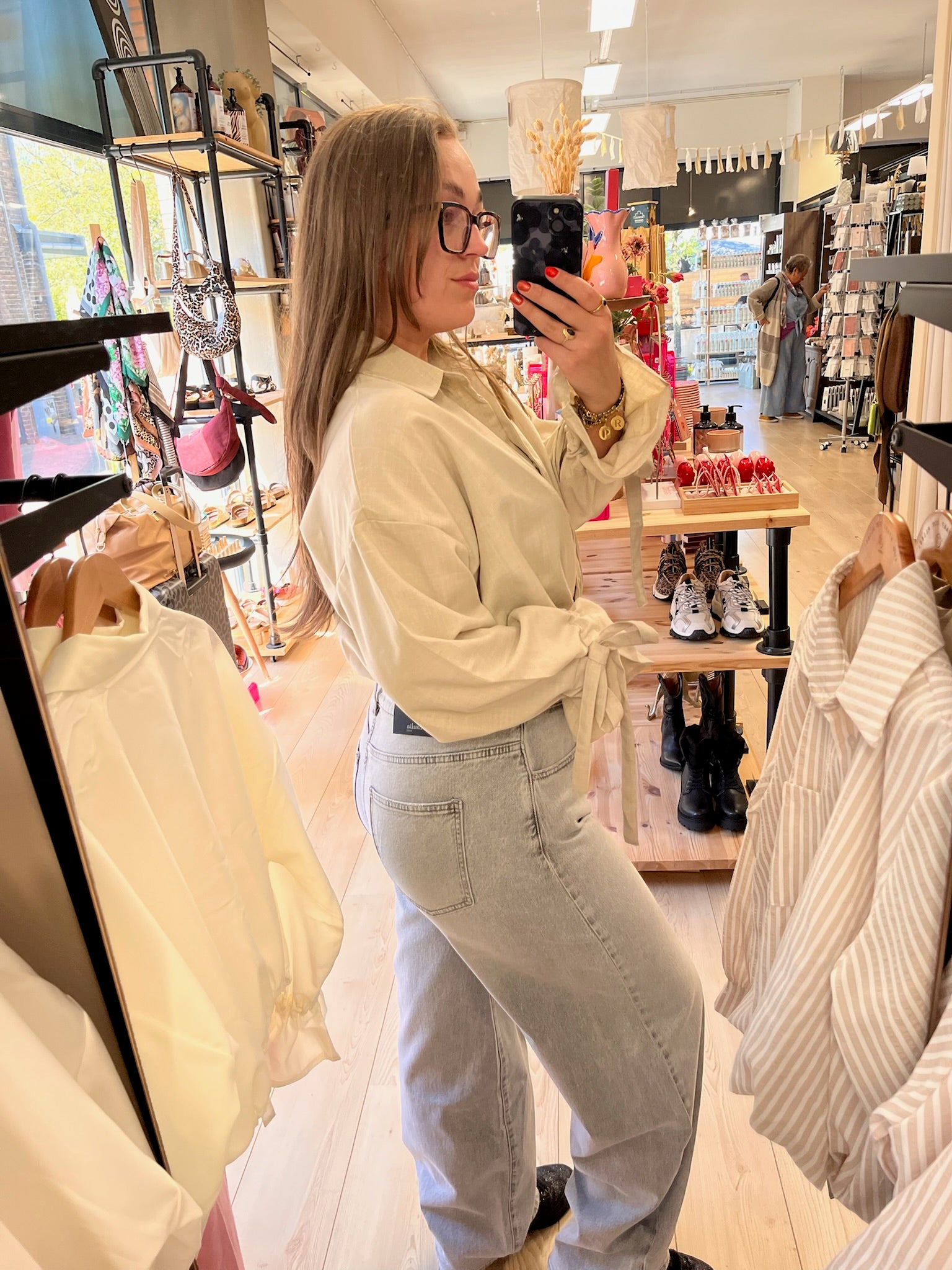 Milou Cropped tie blouse Taupe
