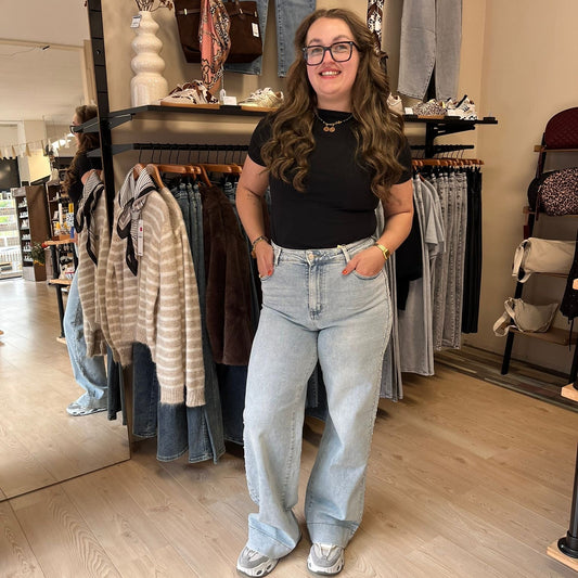 Milou Wide leg Studs Light blue