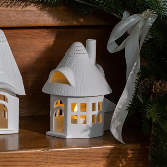 Räder | Light House | Thatched Tower