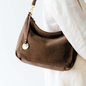 MŌSZ | Suede schoudertas | Coco | Bruin