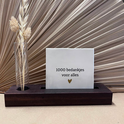 Tegeltje 1000 bedankjes voor alles Wit met donker houten houder en glazen buisje